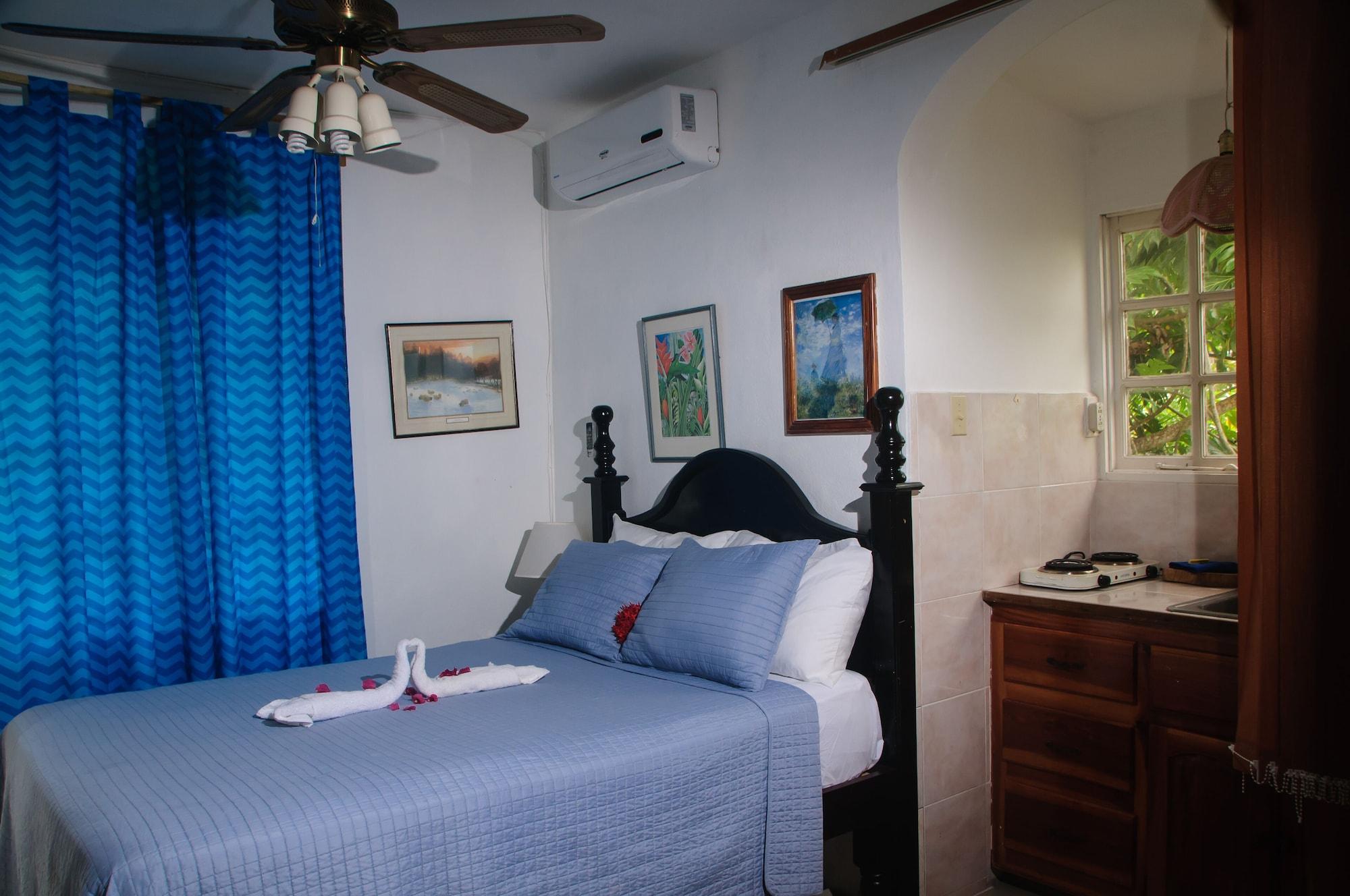 Firefly Beach Cottages Negril Bagian luar foto