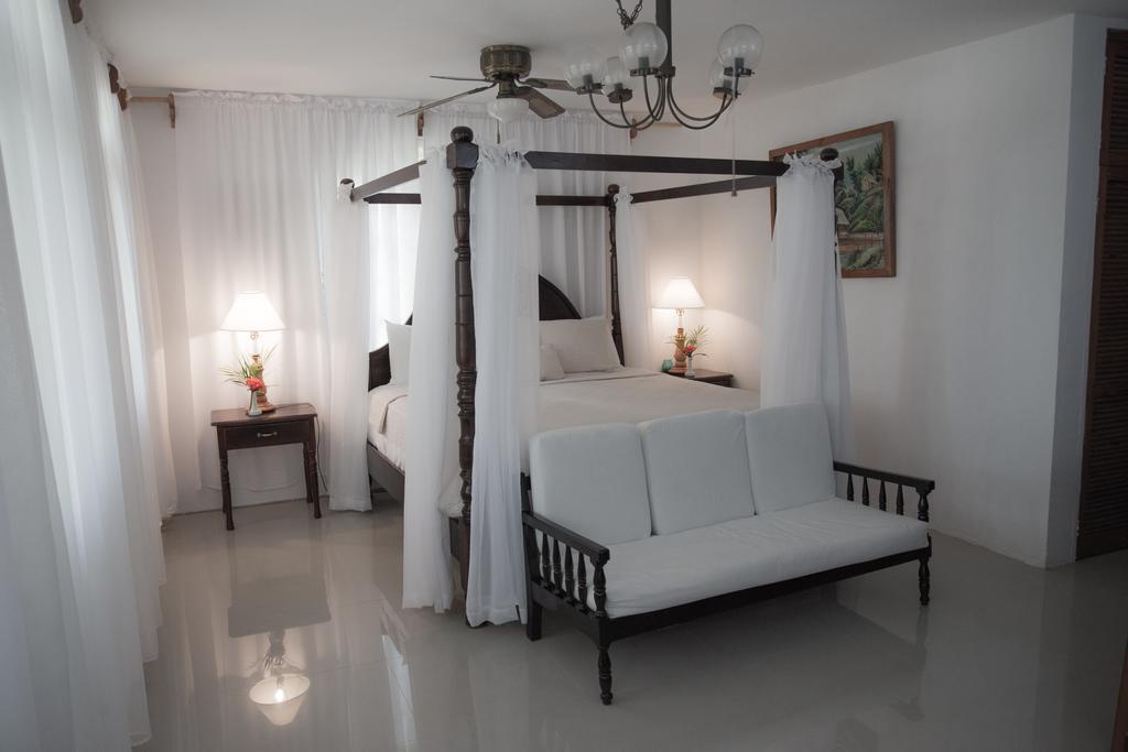 Firefly Beach Cottages Negril Bagian luar foto