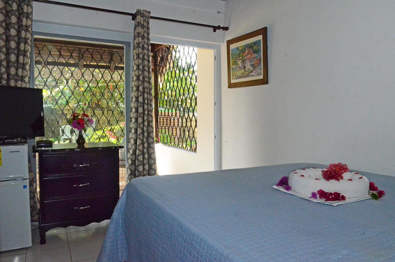 Firefly Beach Cottages Negril Bagian luar foto