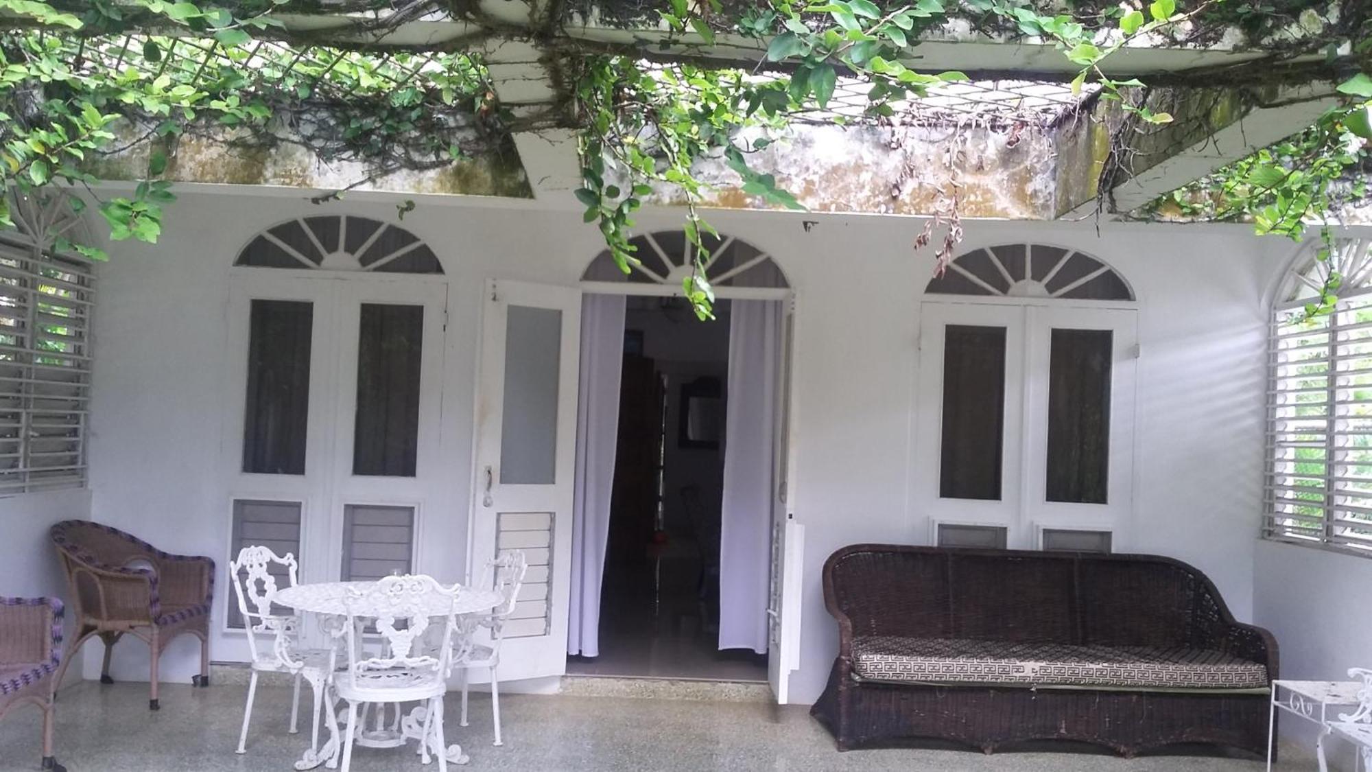 Firefly Beach Cottages Negril Bagian luar foto