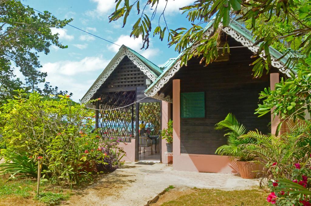 Firefly Beach Cottages Negril Bagian luar foto