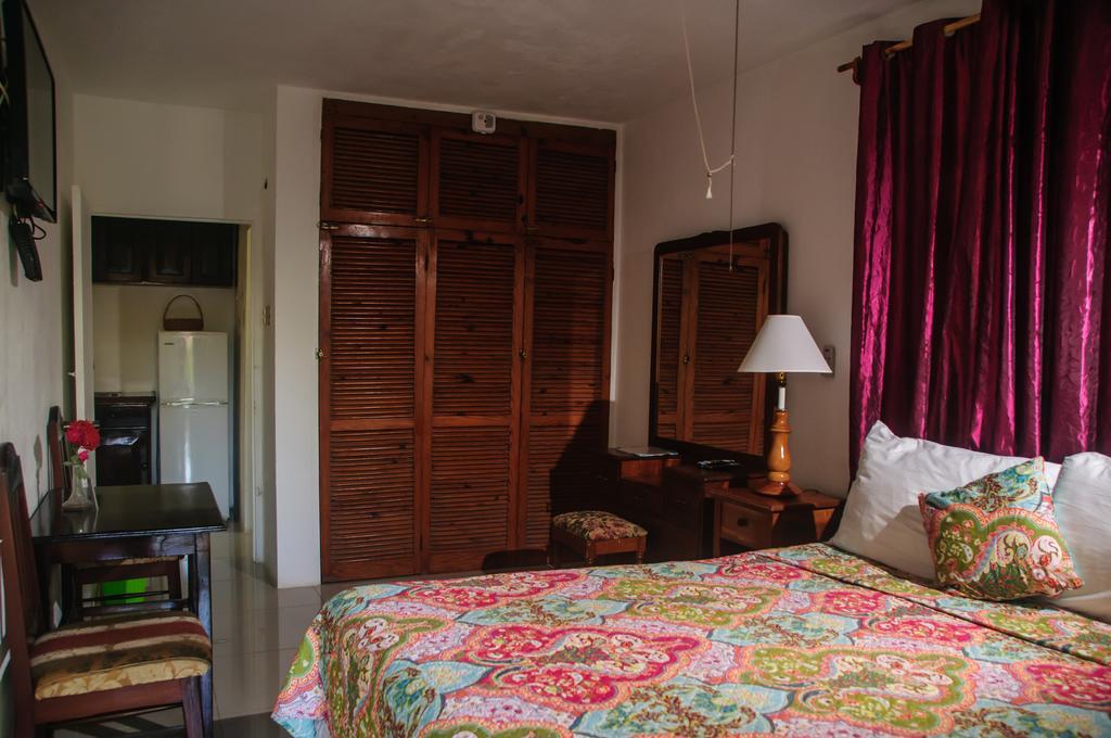 Firefly Beach Cottages Negril Bagian luar foto