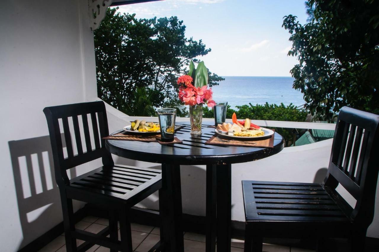 Firefly Beach Cottages Negril Bagian luar foto