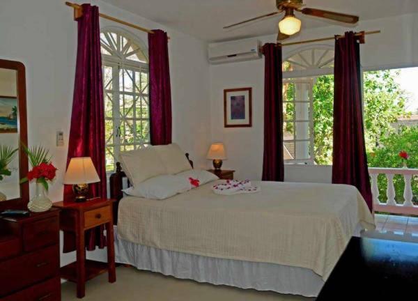 Firefly Beach Cottages Negril Bagian luar foto